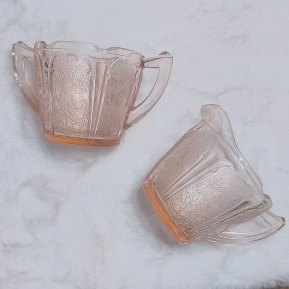 Vintage 1940s Jeanette Pink Depression Glass Cherry Blossom Creamer & Sugar Set - Picture 1 of 12